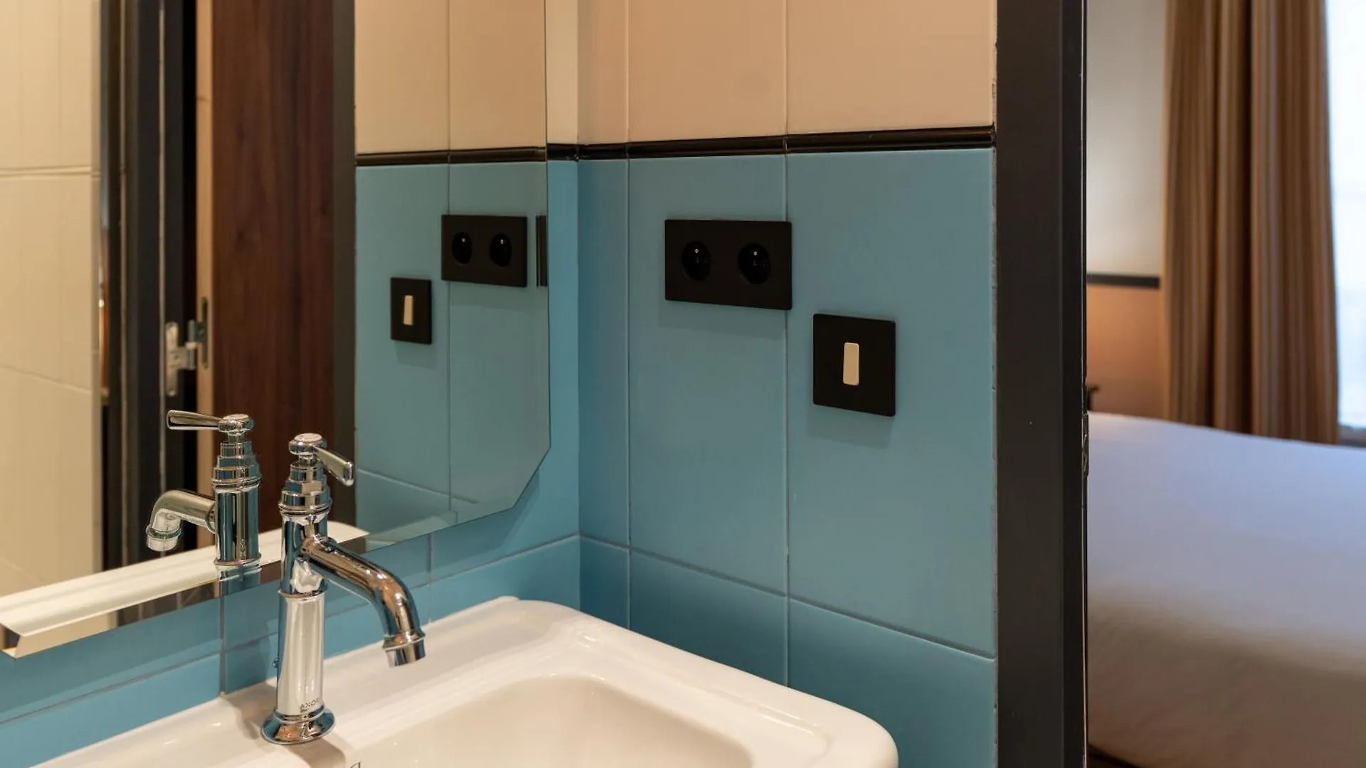 Hotel Terminus Lyon 3*